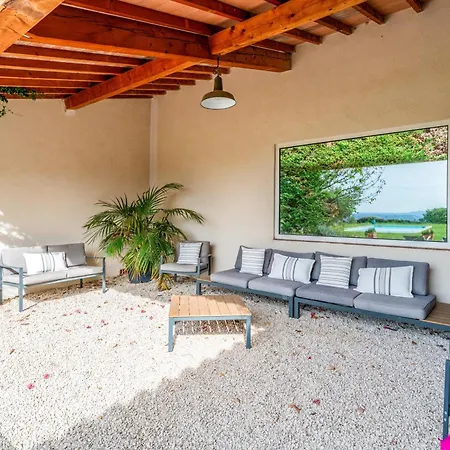 La Maison De Marie - Provence 3* Estézargues