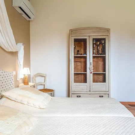 Bed & Breakfast La Maison De Marie - Provence 3*